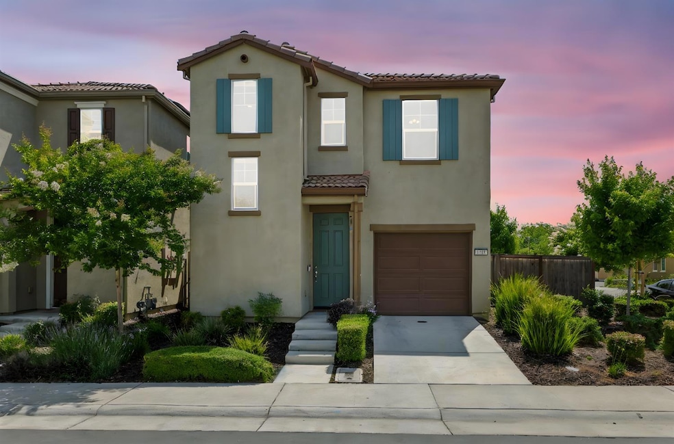 4715 Ocean Ln, Elk Grove, CA 95757 - photo 1