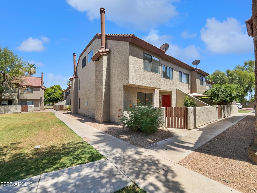 2040 S Longmore unit 80, Mesa, AZ 85202 - photo 1