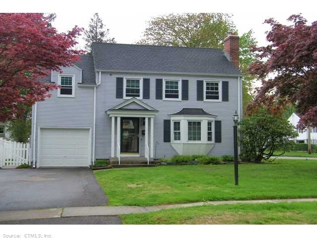 61 Oakdale St, Wethersfield, CT 06109 - photo 1