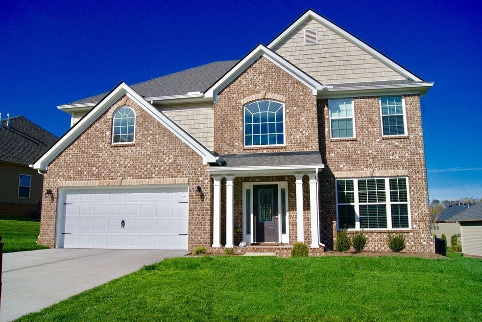 2025 Creekside Manor Ln, Knoxville, TN 37932 - photo 1