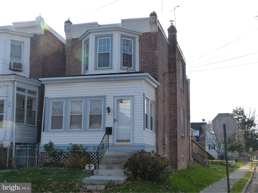 320 Clifton Ave, Darby, PA 19023 - photo 1