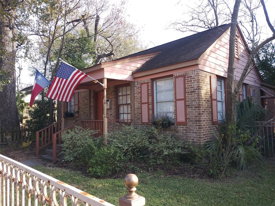 424 E 16th St, Houston, TX 77008 - photo 1