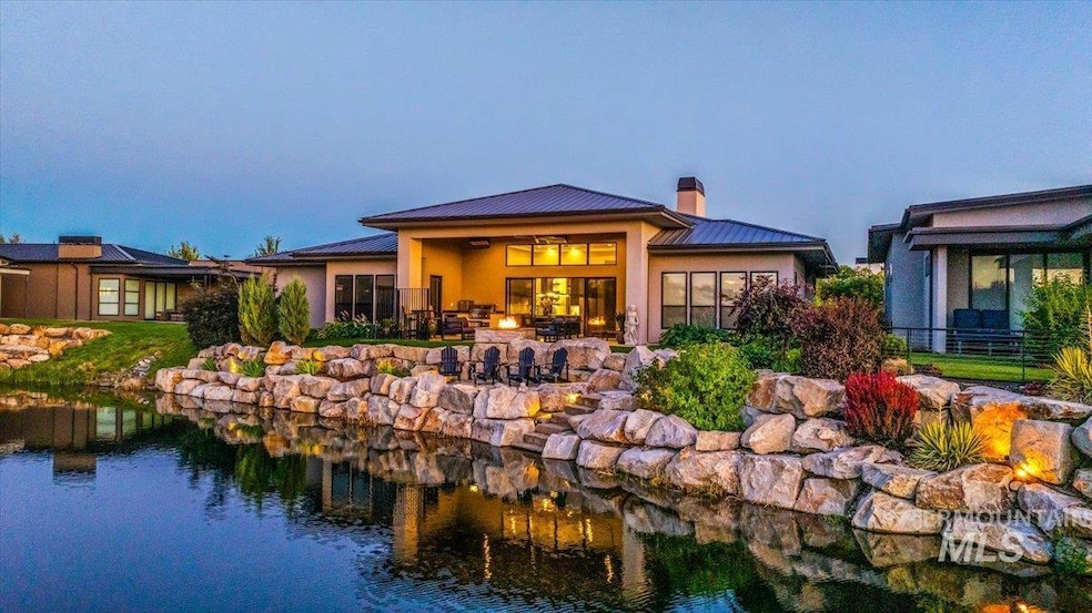 For Sale $2,079,988 • Co-Listing Agent