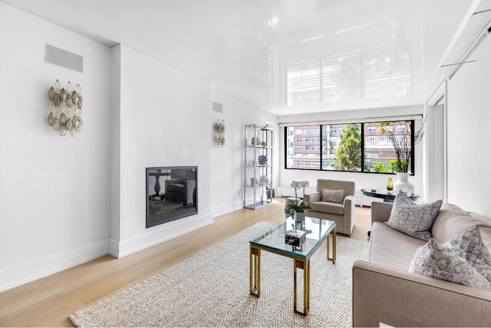 Chelsea Lane unit PHGS, New York, NY 10011 - photo 1