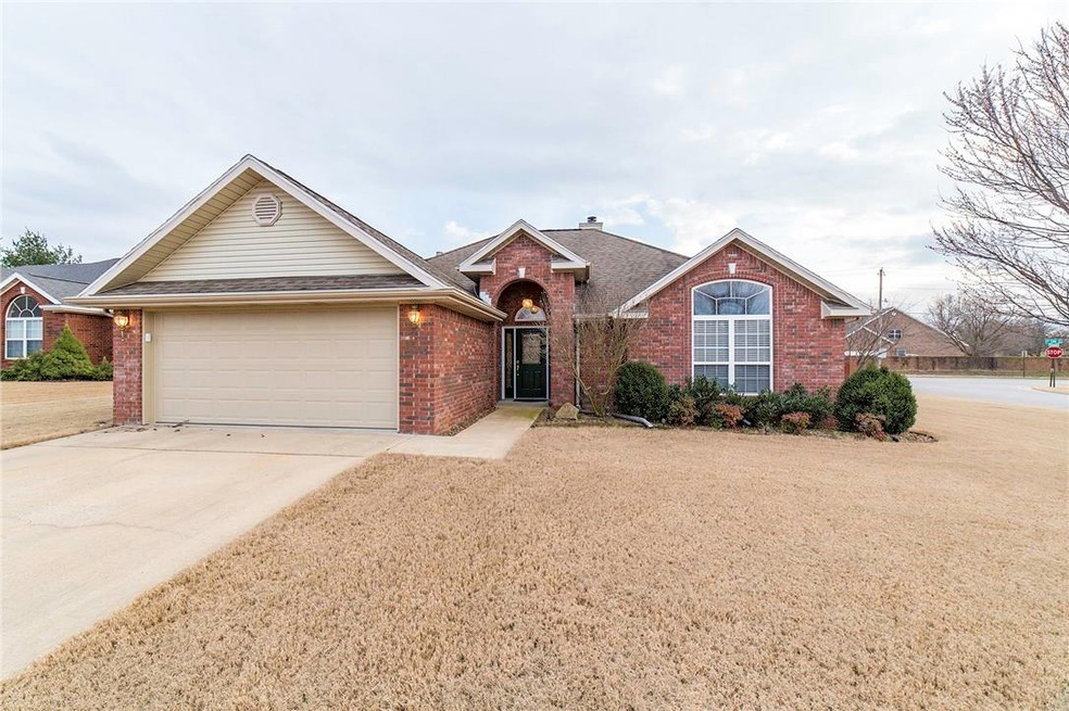 1505 Sanford Dr, Bentonville, AR 72712 - photo 1