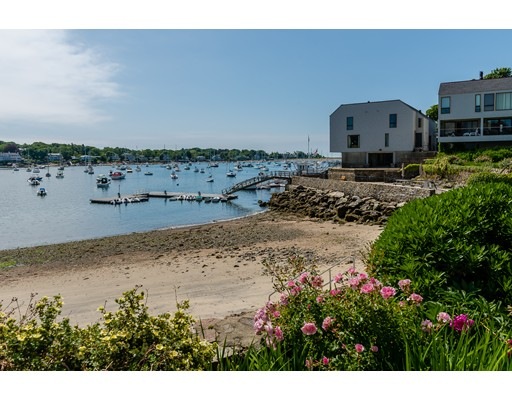 54 Brackett Place unit B, Marblehead, MA 01945 - photo 1