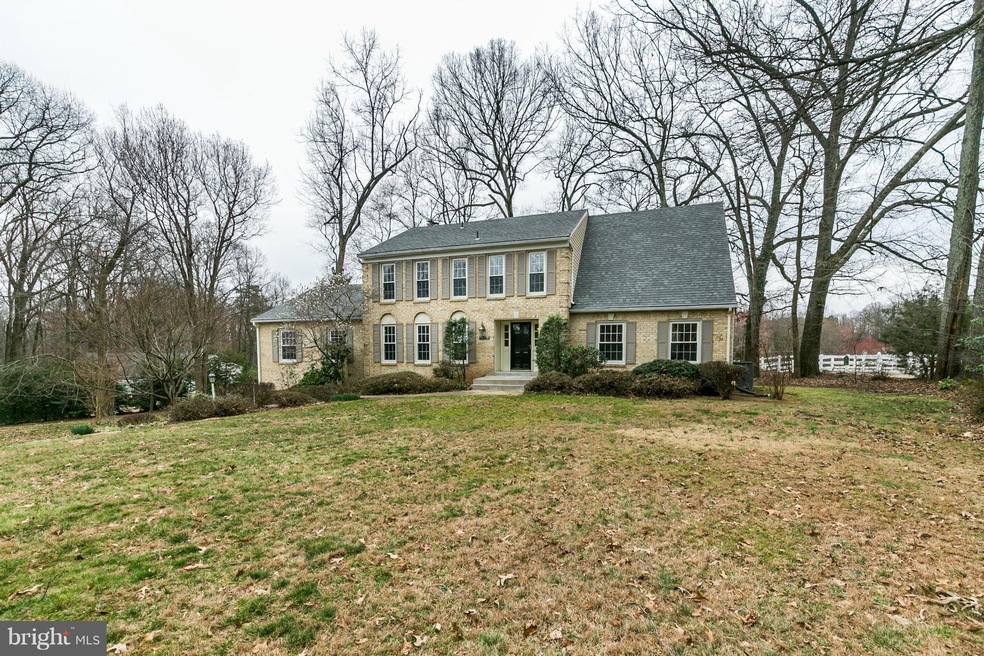 12215 Lake James Dr, Herndon, VA 20171 - photo 1