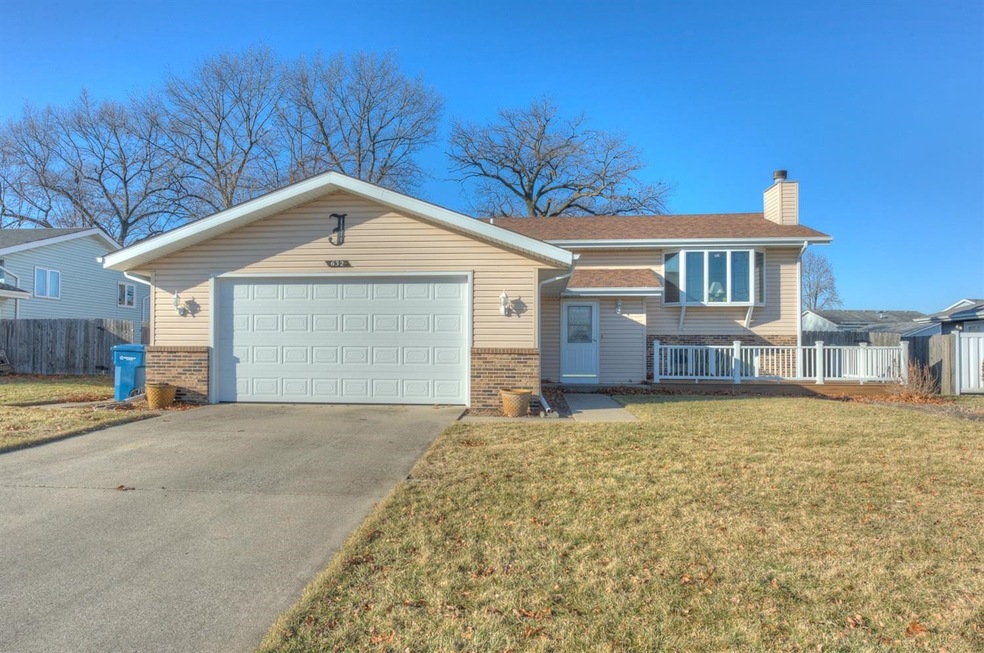 632 N Lillian St, Griffith, IN 46319 - photo 1