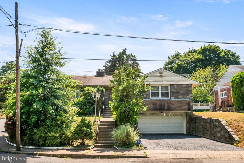 654 Parkview Blvd, Lansdowne, PA 19050 - photo 1