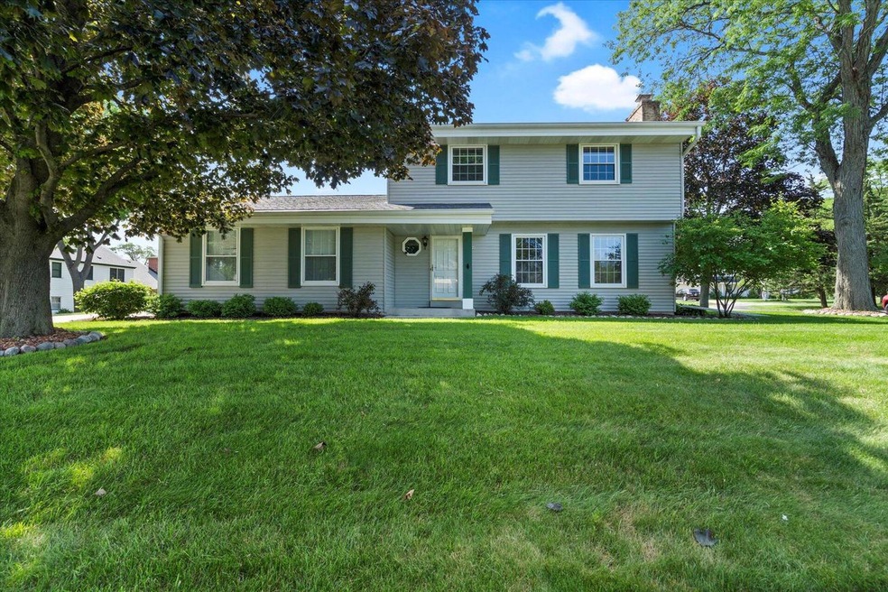 02-3009 Renee Ct, Mequon, WI-2