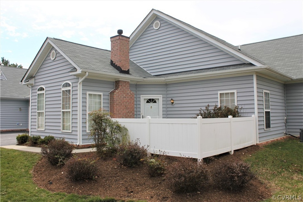 Highly sought after Villas of Autumn Run - single