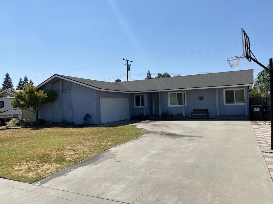 3015 W Laura Ave, Visalia, CA 93277 MLS 224830