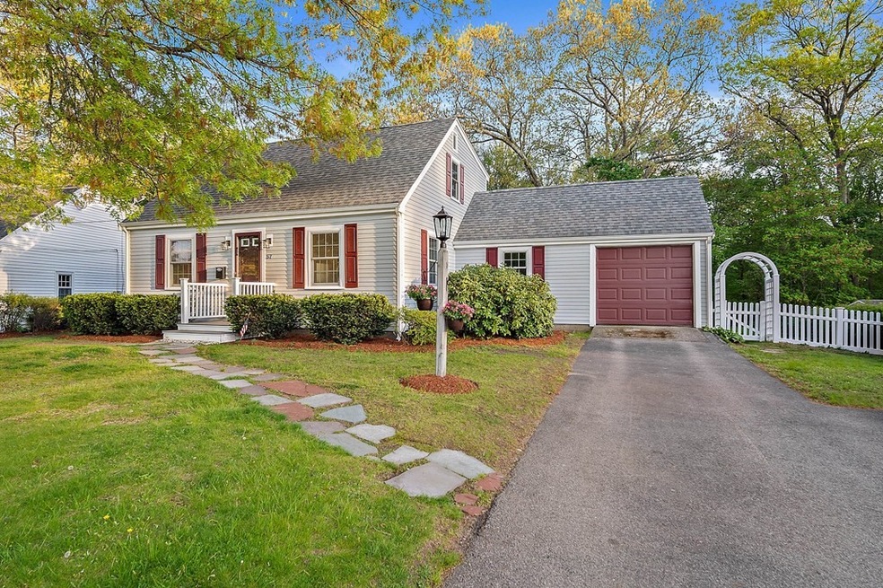 57 Aster Cir, Weymouth, MA 02188 - photo 1