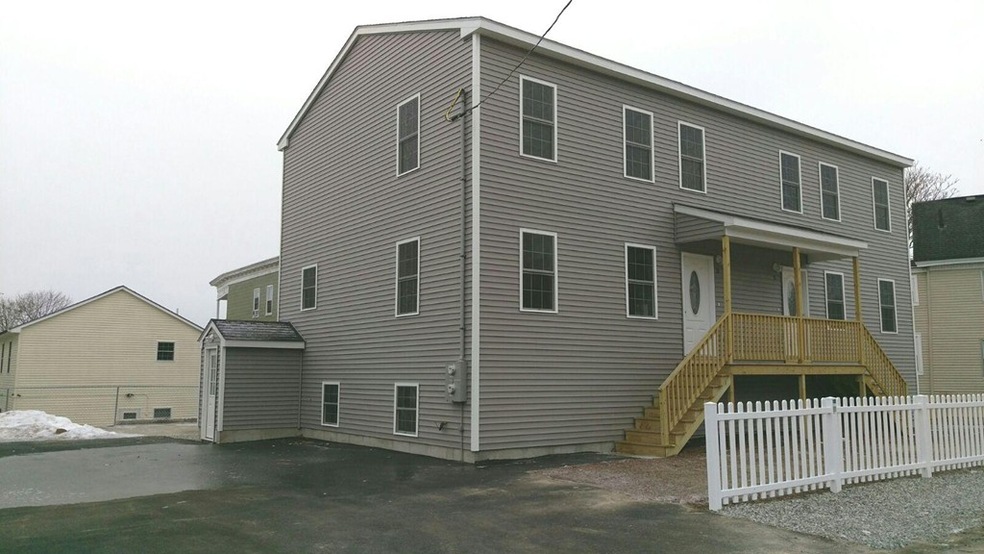 68 Manchester St unit 2, Lawrence, MA 01841 - photo 1