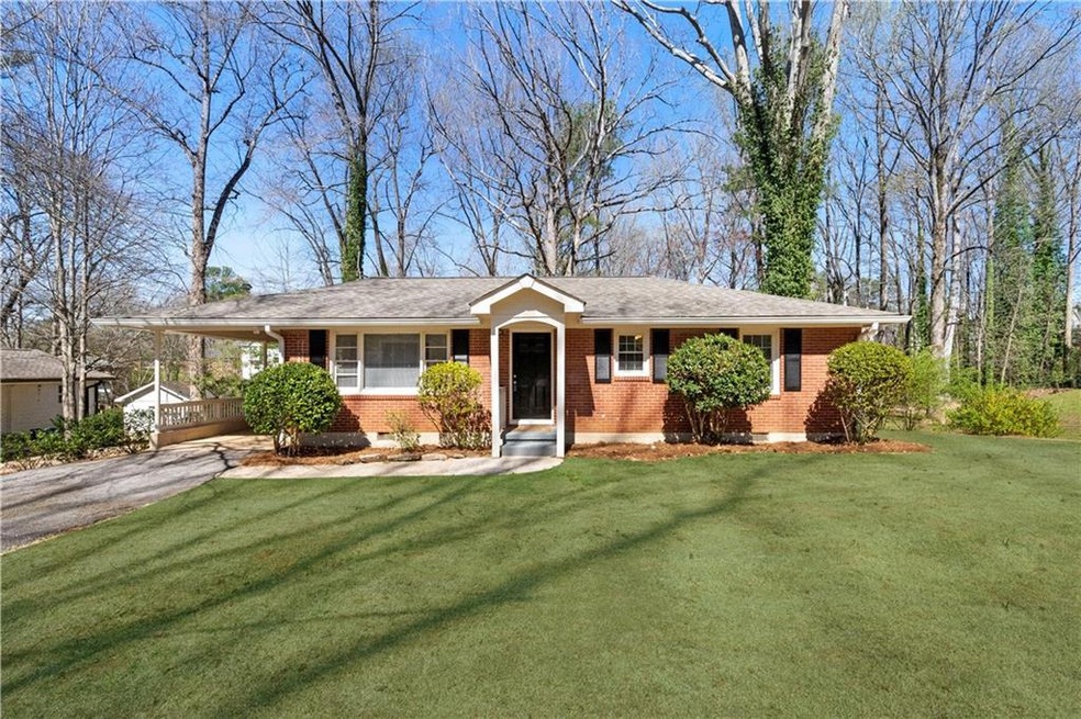 Beautifully renovated 3 Bedroom/1 Bathroom home. M
