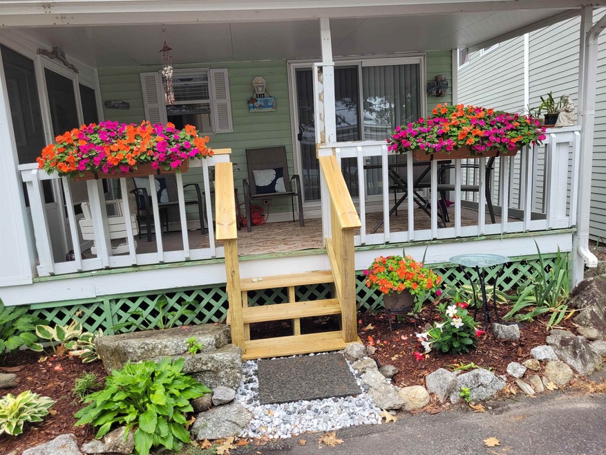 308 Route 286 unit Lot 110, Seabrook, NH 03874 - photo 1