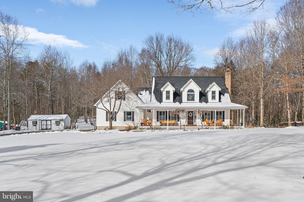 8156 Buena Vista Dr, Warrenton, VA 20186 - photo 1