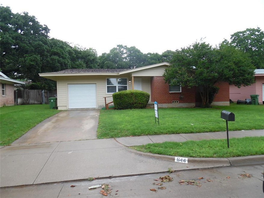 644 Willow St, Hurst, TX 76053 - photo 1