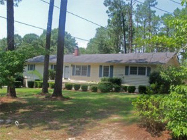 801 Center Rd, Douglas, GA 31533 - photo 1