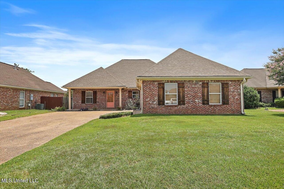328 Red Cedar Dr, Brandon, MS 39047 - photo 1