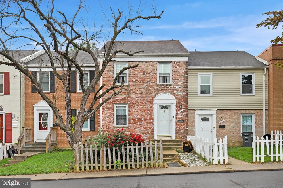 16712 Georgetown Rd, Woodbridge, VA 22191 - photo 1