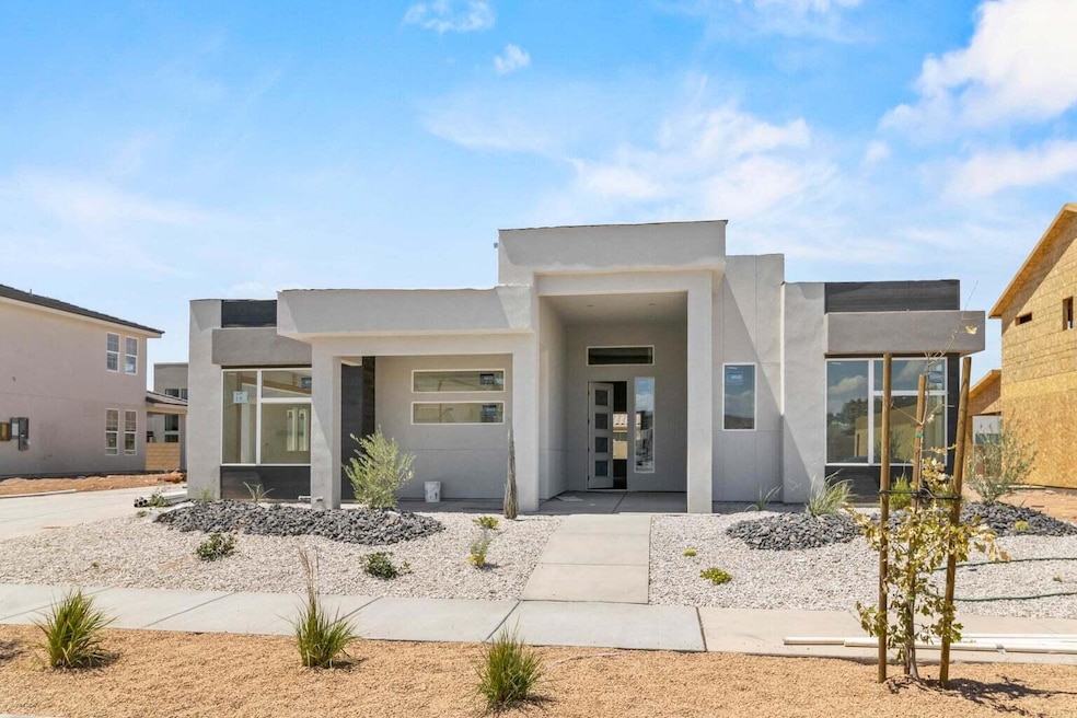 644 W Cypress Umber Dr, Saint George, UT 84790 - photo 1