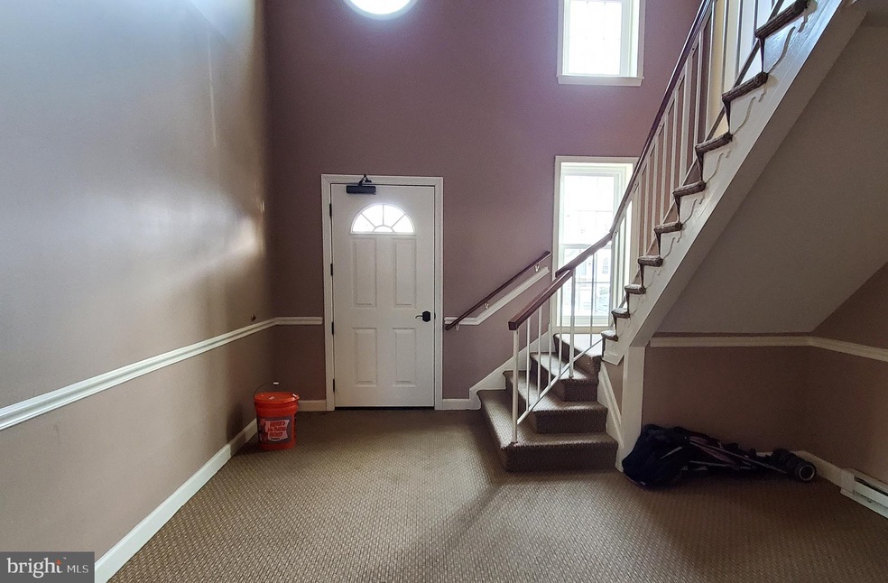 12929 Grays Pointe Rd unit B, Fairfax, VA 22033 - photo 1