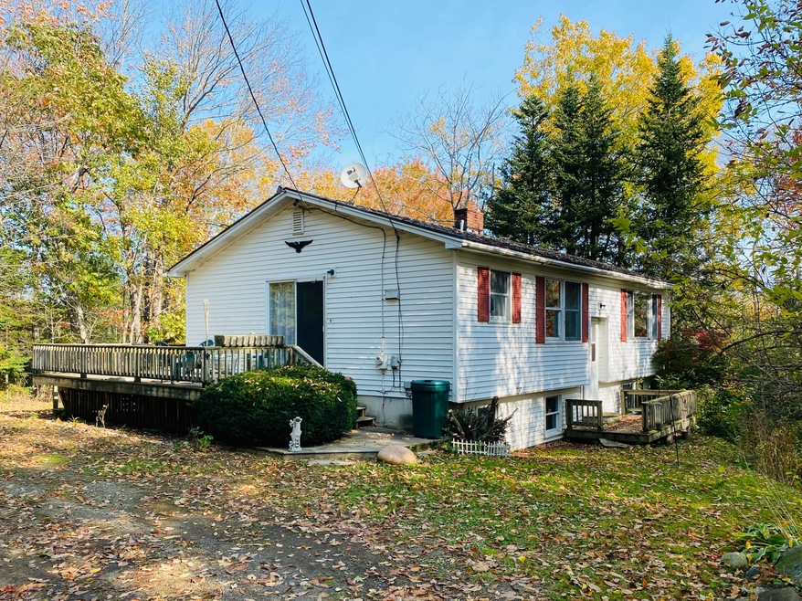 27 Cross Road Cushing