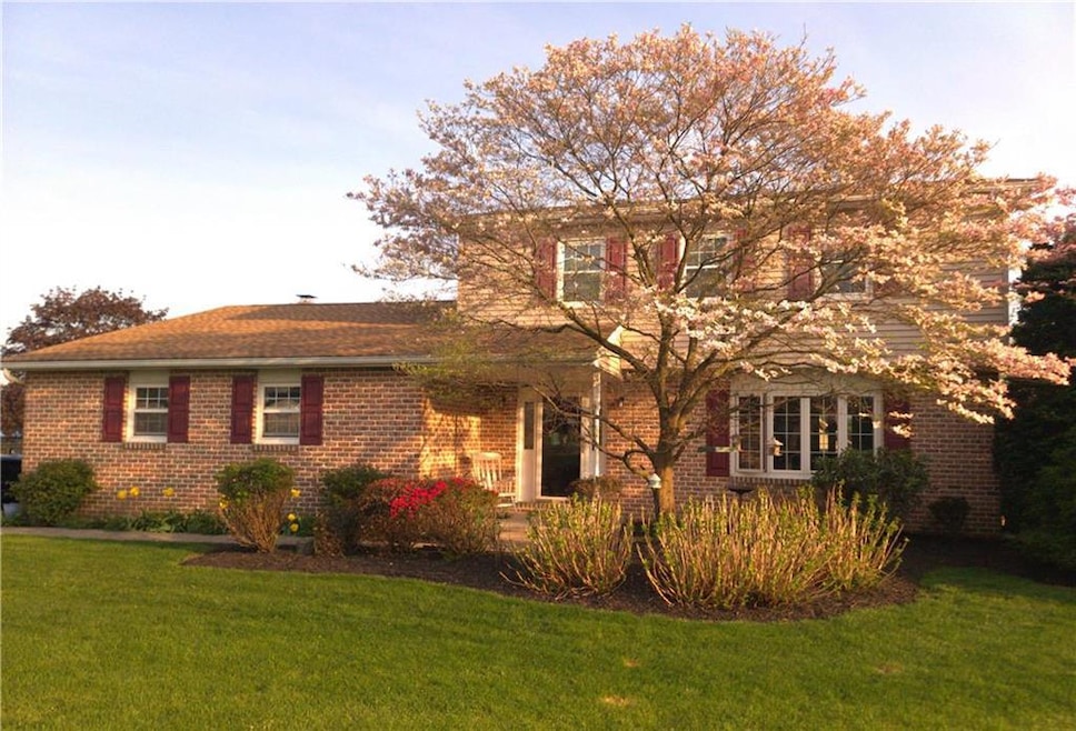 3598 Dartmouth Dr, Bethlehem, PA 18020 - photo 1