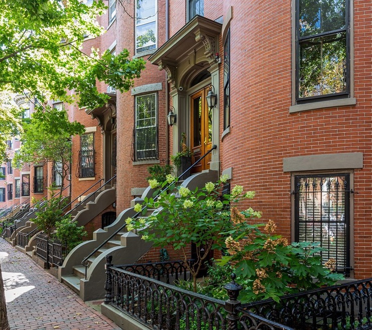 114 Pembroke St unit 1&2, Boston, MA 02118 - photo 1