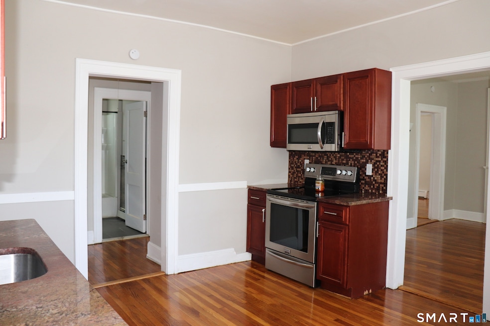 152 Lyons St, New Britain, CT 06052 - photo 1