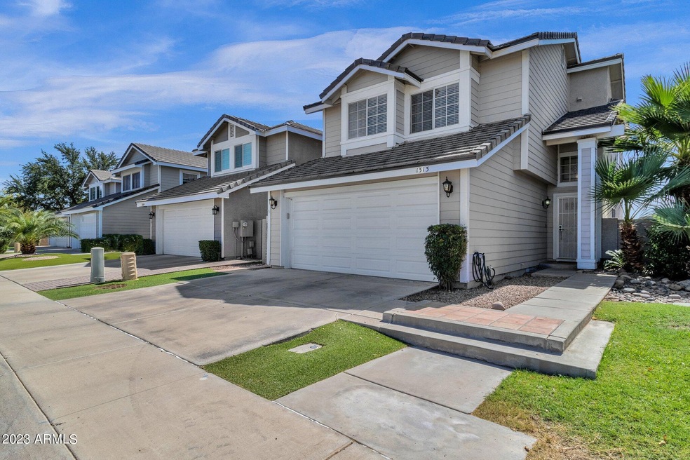 1-web-or-mls-1313-w-windrift-way