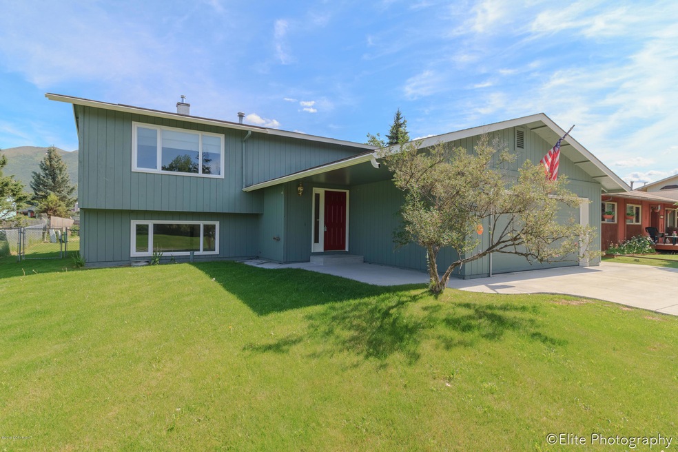 3301EvergreenSt(2of33)