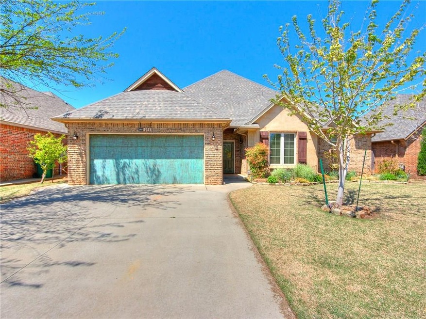 19513 Fieldshire Dr, Edmond, OK 73012 - photo 1