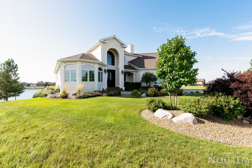 3817 Poseidon Loop-1