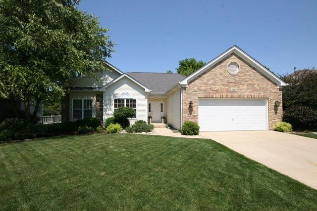 Great curb appeal and a concrete driveway.