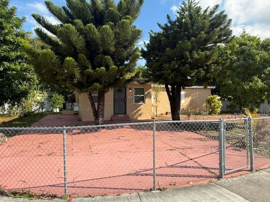 691 NW 187th St, Miami, FL 33169 - photo 1