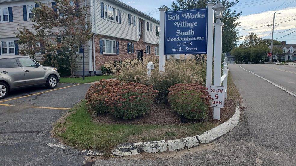 front of assoc