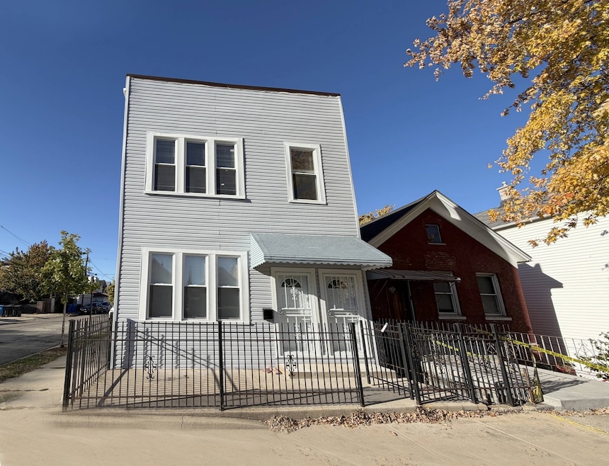 For Sale $639,900 • Co-Listing Agent