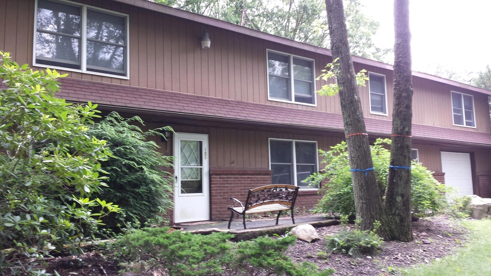 2 Mountain Dr unit 101, Mount Pocono, PA 18344 - photo 1
