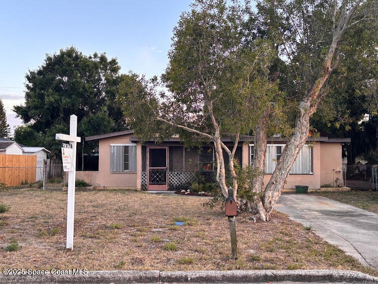 1545 Cunningham av front
