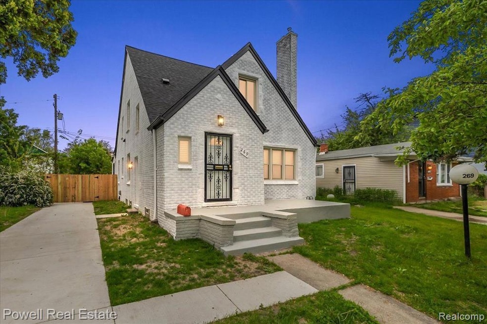 Pending $199,999 • Co-Listing Agent