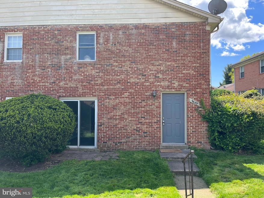 9689 Hagel Cir unit 38/C, Lorton, VA 22079 - photo 1