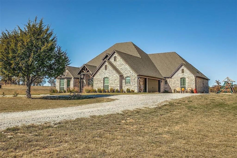 1082 County Road 3170, Decatur, TX 76234 - photo 1