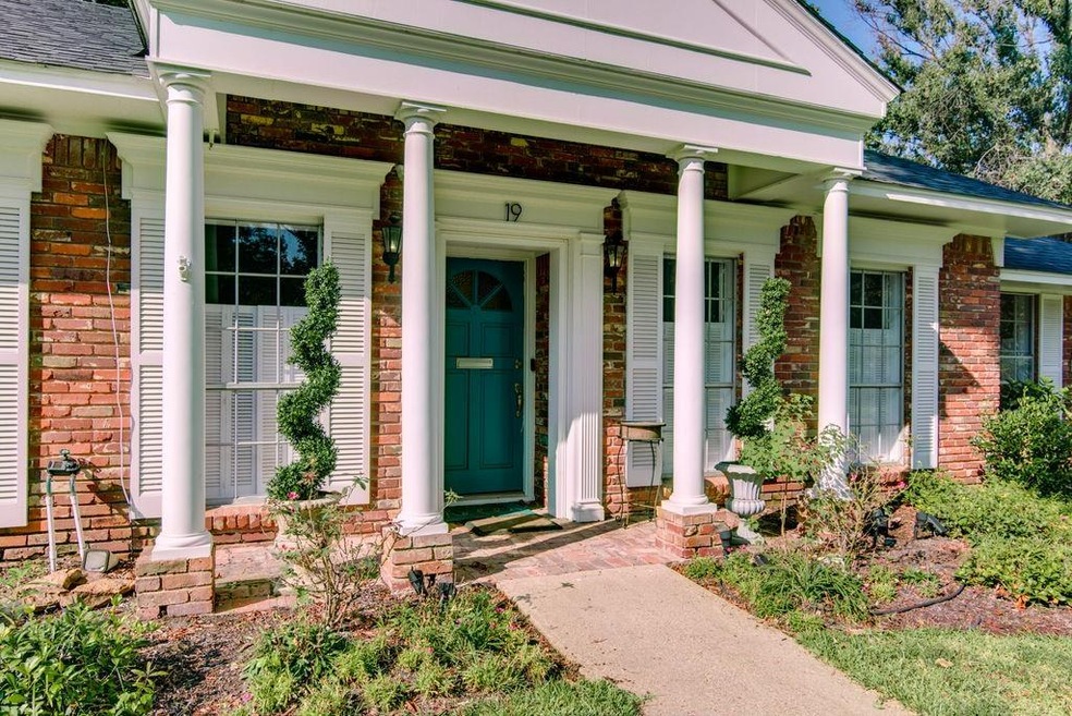 19 Woodcliff Dr, Texarkana, TX 75503 - photo 1