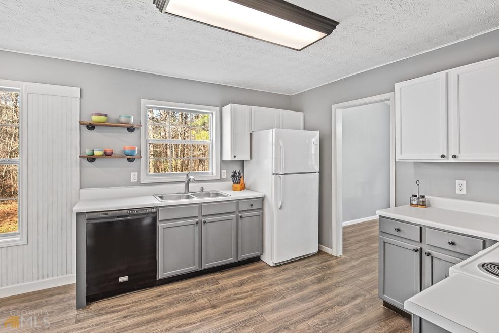 2823 Singleton Rd, Conyers, GA 30012 - photo 1