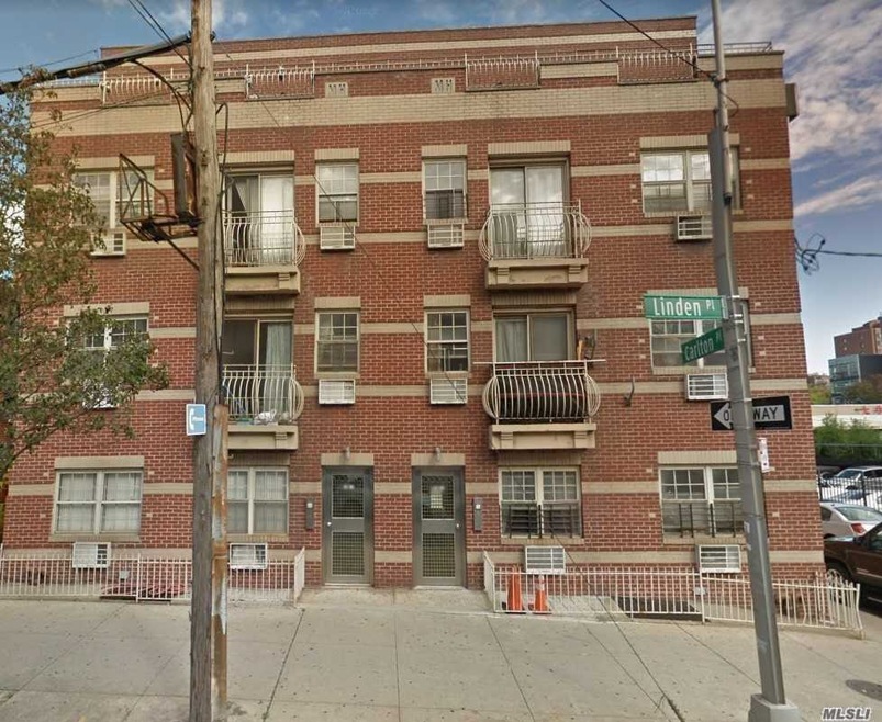 35-15 Linden Place unit 1F, Flushing, NY 11354 - photo 1