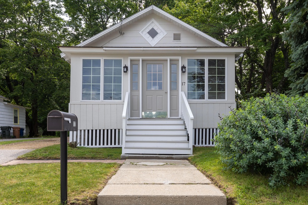 17 Roebuck Ave, Saco, ME 04072 - photo 1