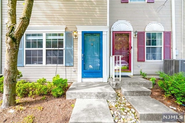 2020 Beatrice Ct, Mahwah, NJ 07430 - photo 1