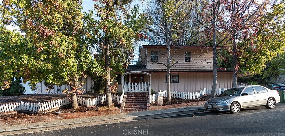 22322 Macfarlane Dr, Woodland Hills, CA 91364 - photo 1